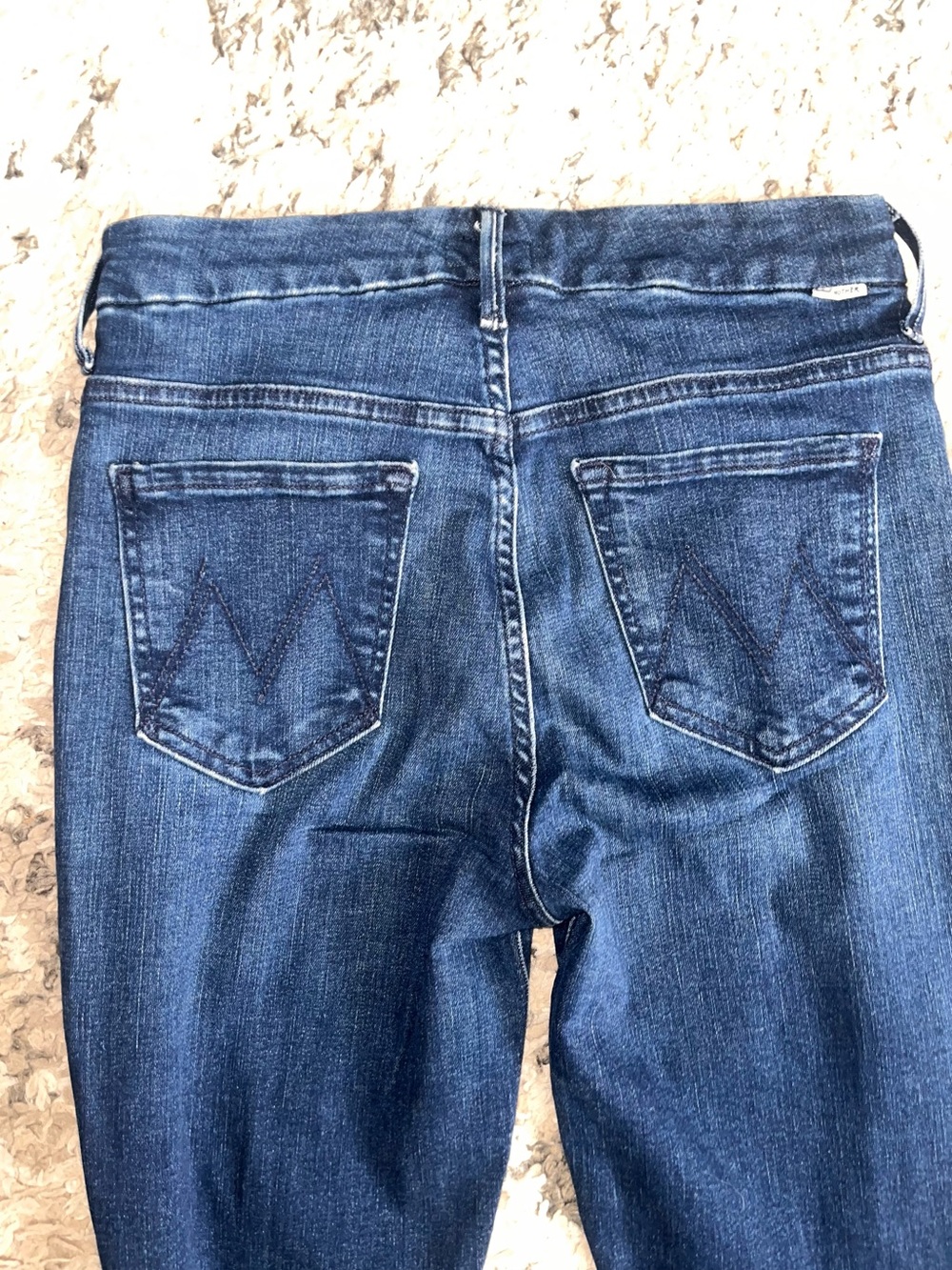 MOTHER high waisted looker Skinny Jeans in Dark Blue Wash - Picture 6 of 7